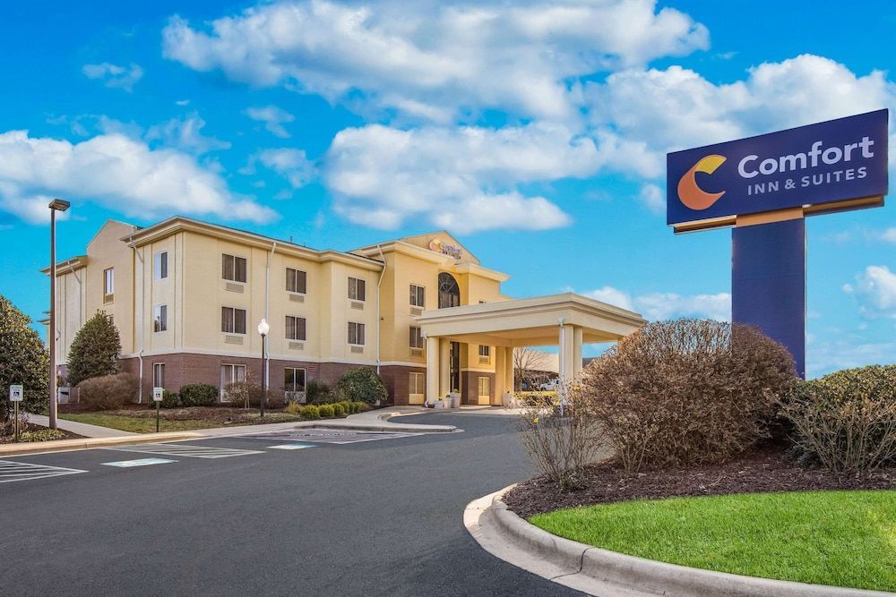 Comfort Inn & Suites Brevard North 1