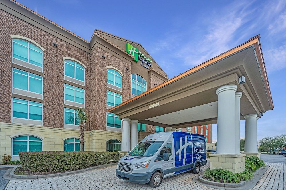 Holiday Inn Express & Suites CHARLESTON ARPT-CONV CTR AREA by IHG 1