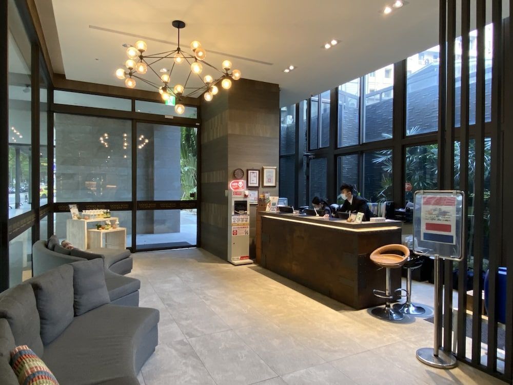 GOGO Hotel Fengchia 2
