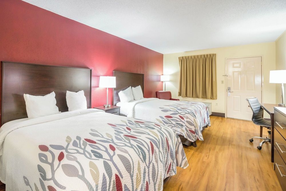 Red Roof Inn Clarksville 1