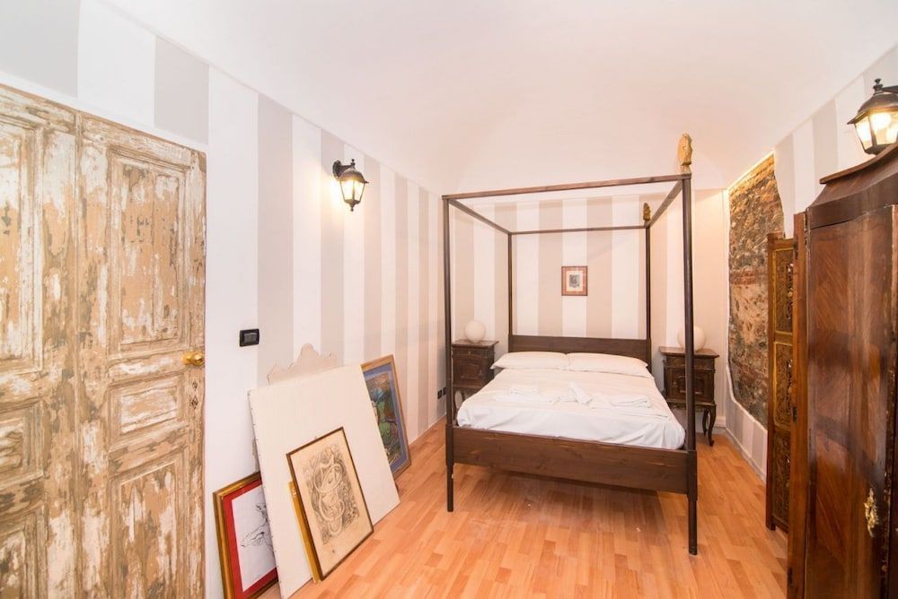 GuestHost - Piazza Vittorio Veneto Elegant Flat 1