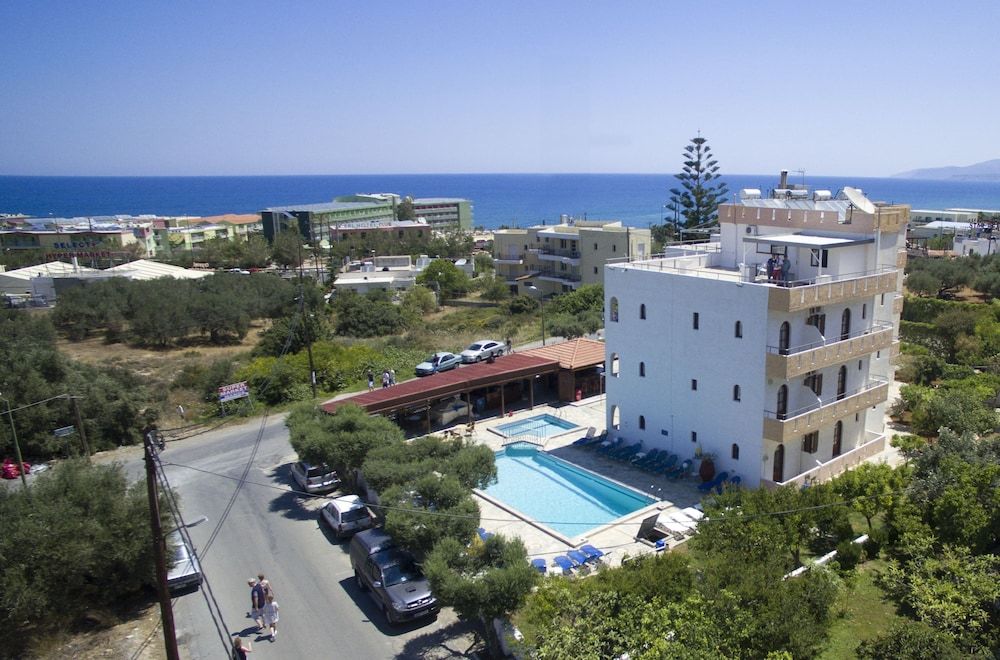 Krits Hotel 1