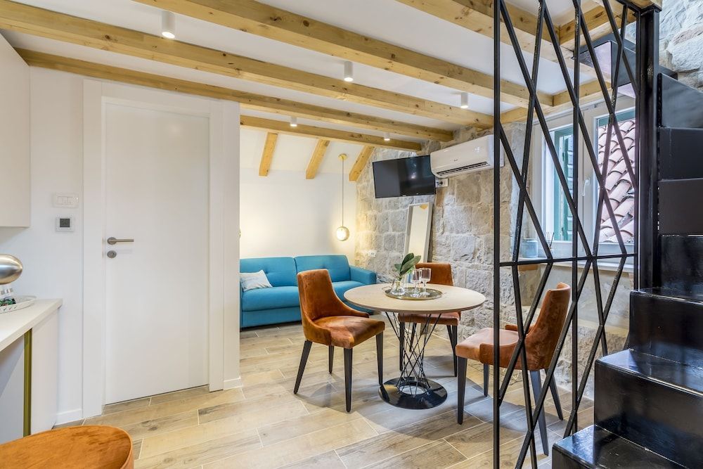 Miara Luxury Rooms 1