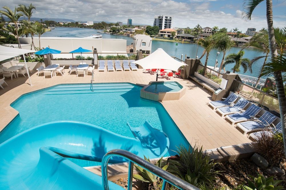 Tiki Hotel Apartments Surfers Paradise 1
