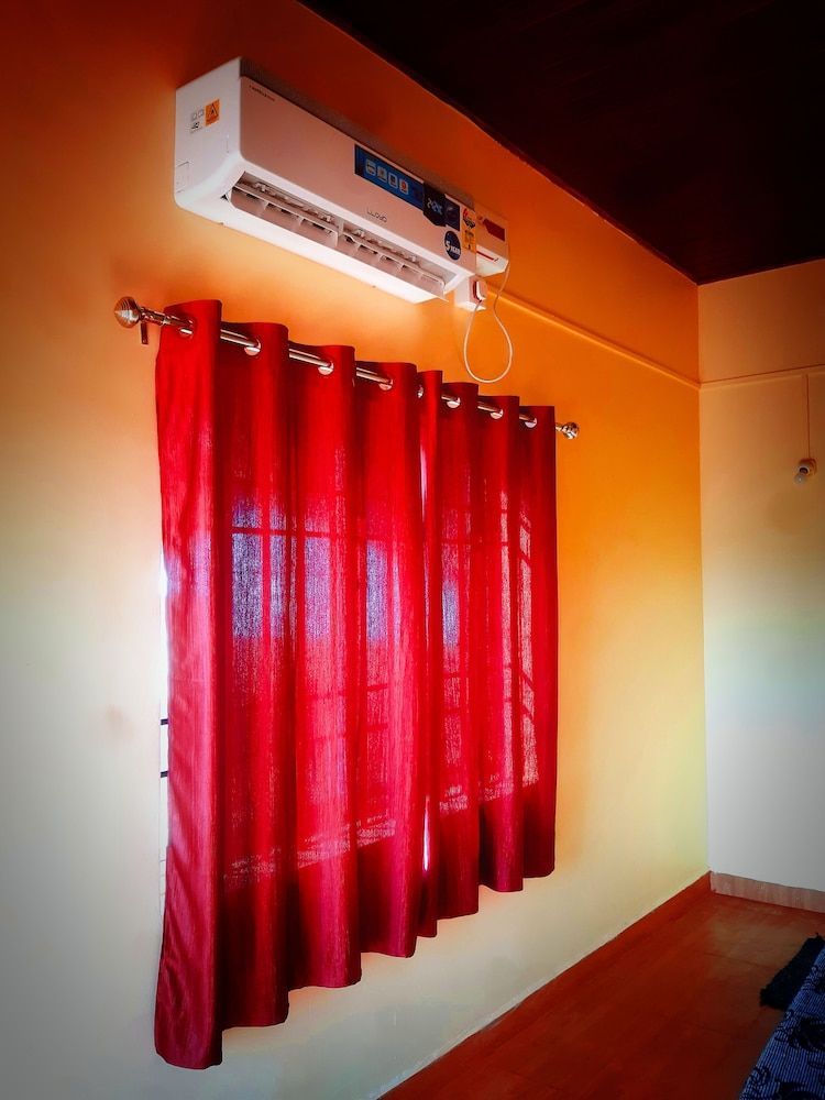 SEA SPRAY RESORT 2