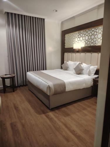 Diamond Hotel 2