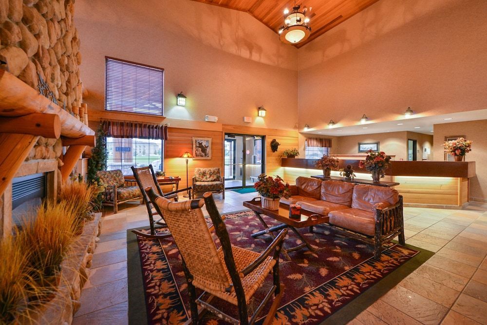Kelly Inn and Suites Mitchell 2