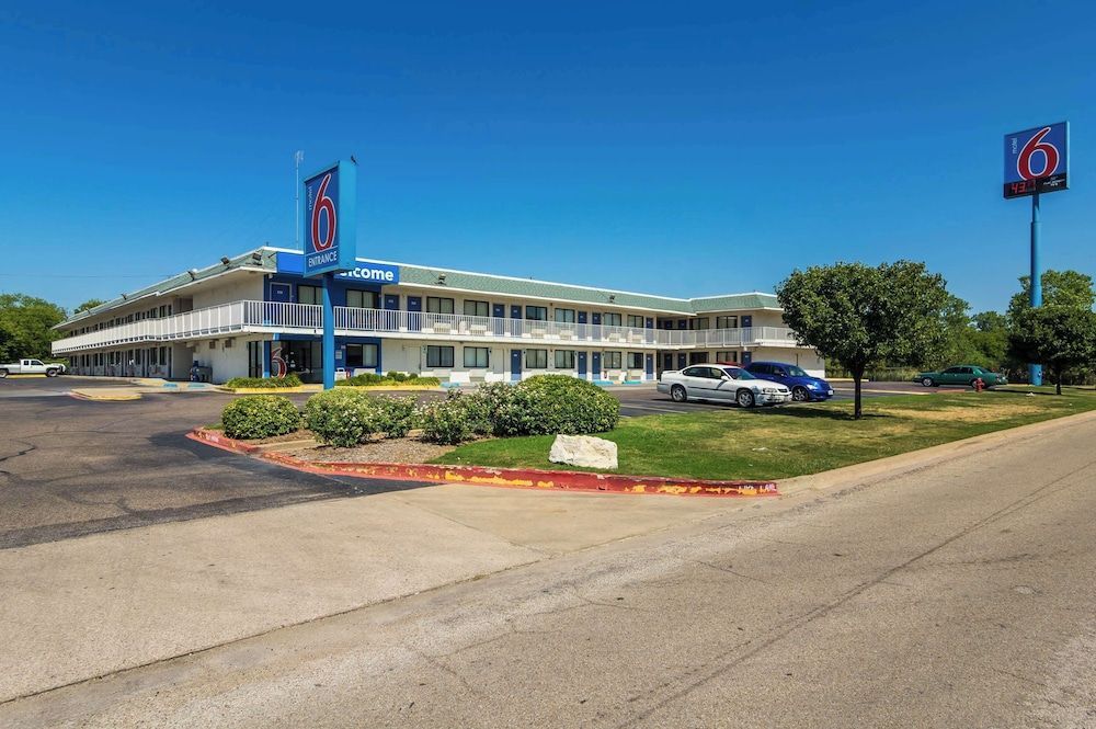 Motel 6-Bellmead, TX - Waco 1