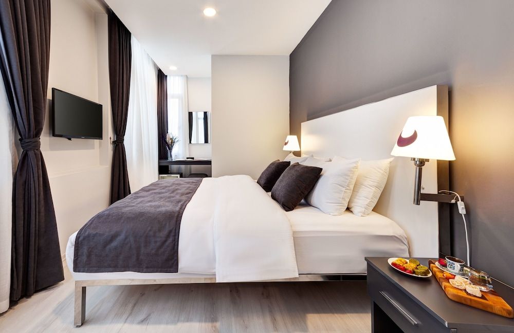 Lime Garden Hotel 1