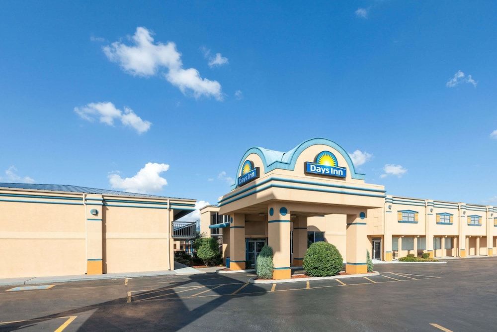 Days Inn by Wyndham Oklahoma City Fairground 1