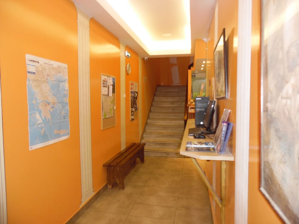 Zeus Hostel 2