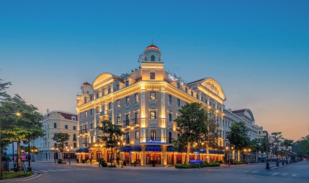 Grand Fleuve Boutique 1