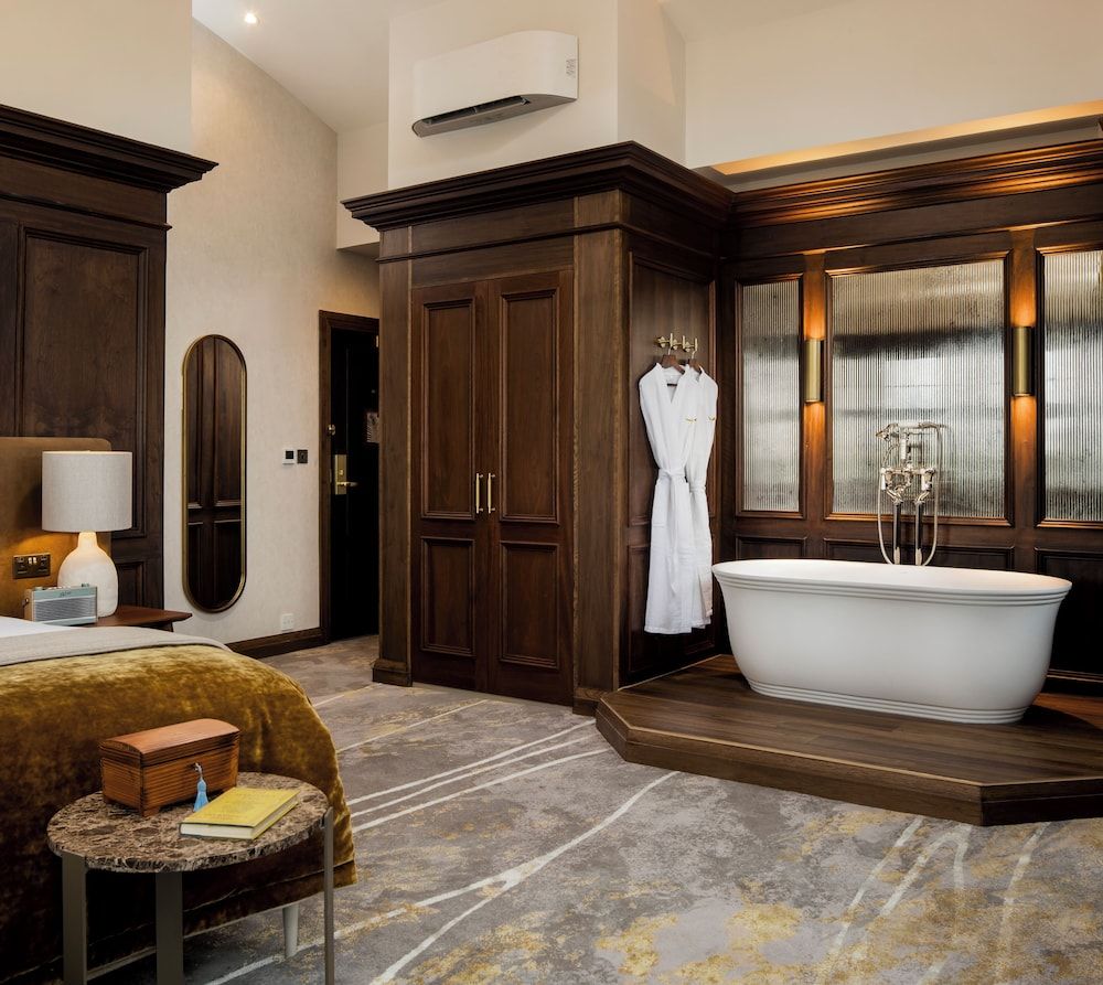The White Horses by Everly Hotels Collection 2