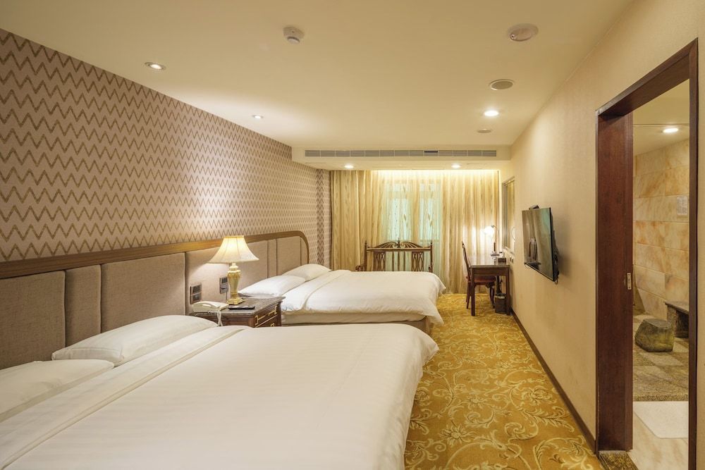 Grand Pleasure Spring Hotel 1