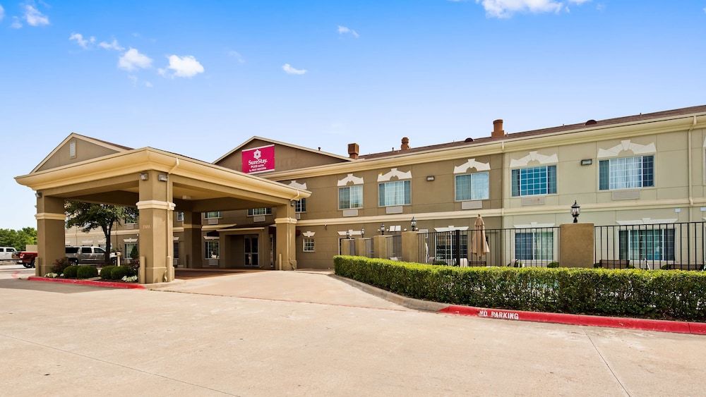 SureStay Plus Hotel by Best Western Mesquite 1