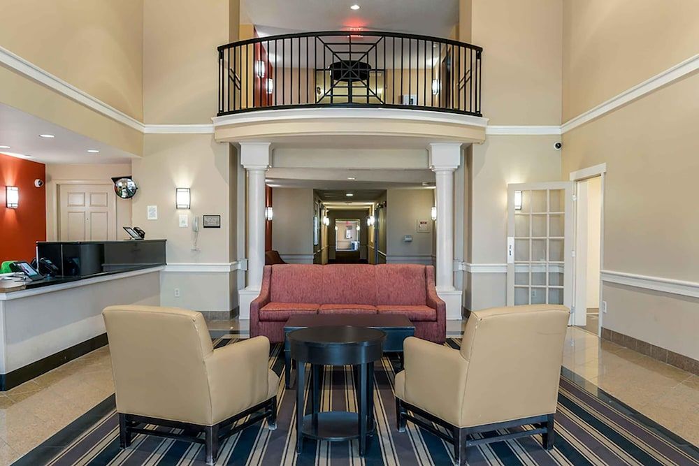 Baymont by Wyndham Auburn Hills South 2