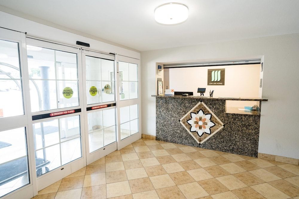 MainStay Suites Knoxville North I-75 2