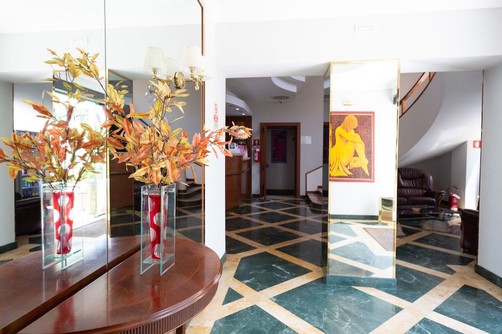 Cervara Park Hotel 2