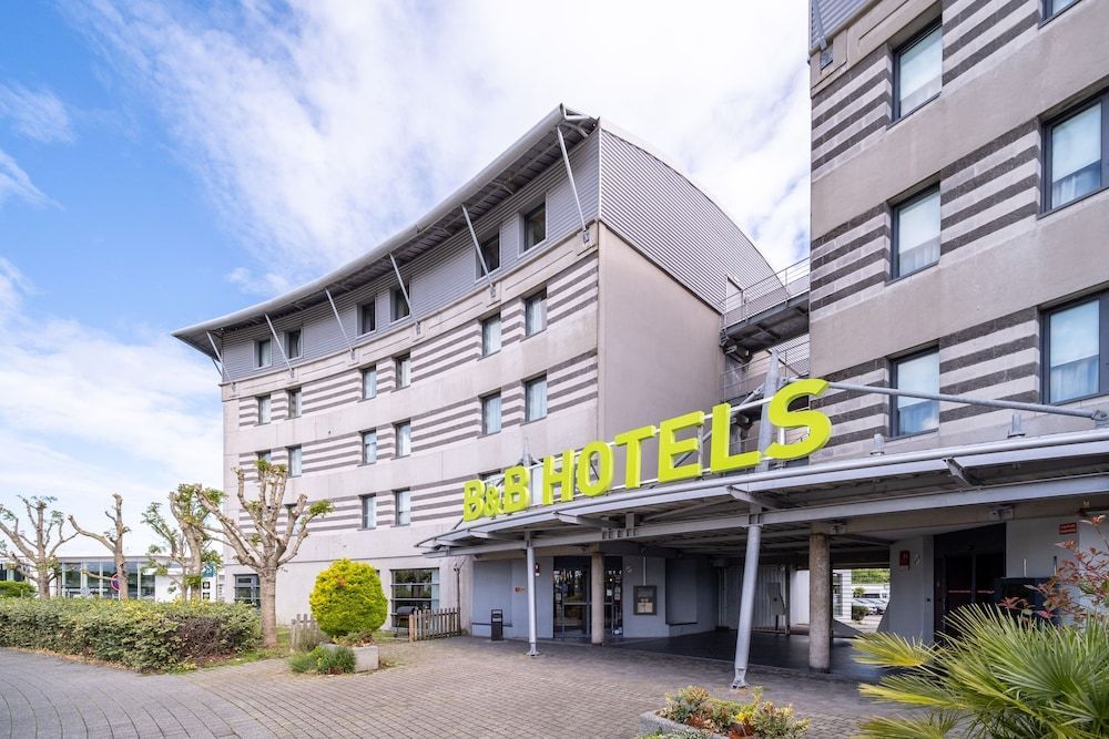 B&B HOTEL Calais Terminal Cité Europe 3 étoiles 1