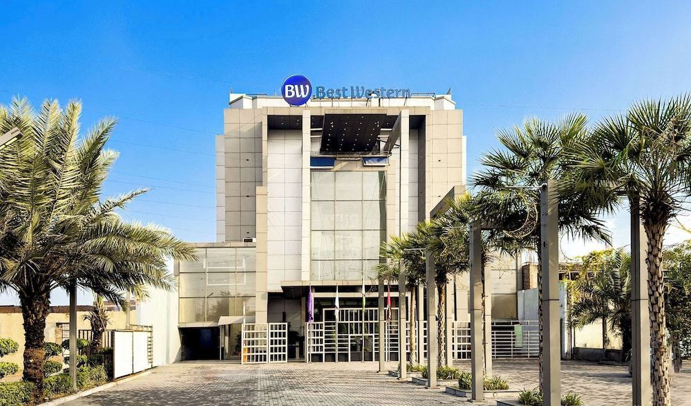 Best Western City Center Gujranwala 1