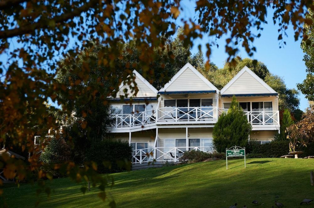 Lake House Daylesford 2