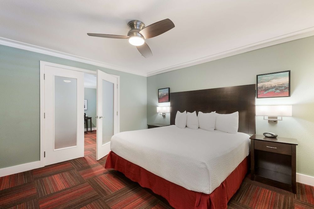BEST WESTERN the Inn of Los Gatos 1