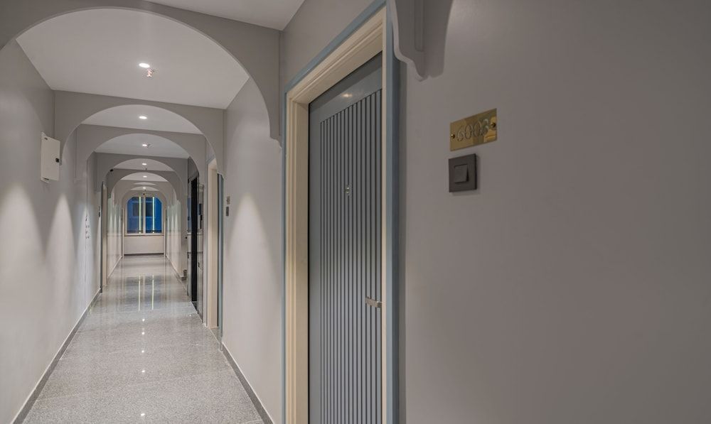 Treebo Premium D Consulate, Near US Consulate Hyderabad 2