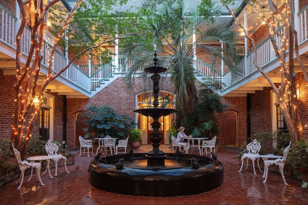 Hotel Provincial 1