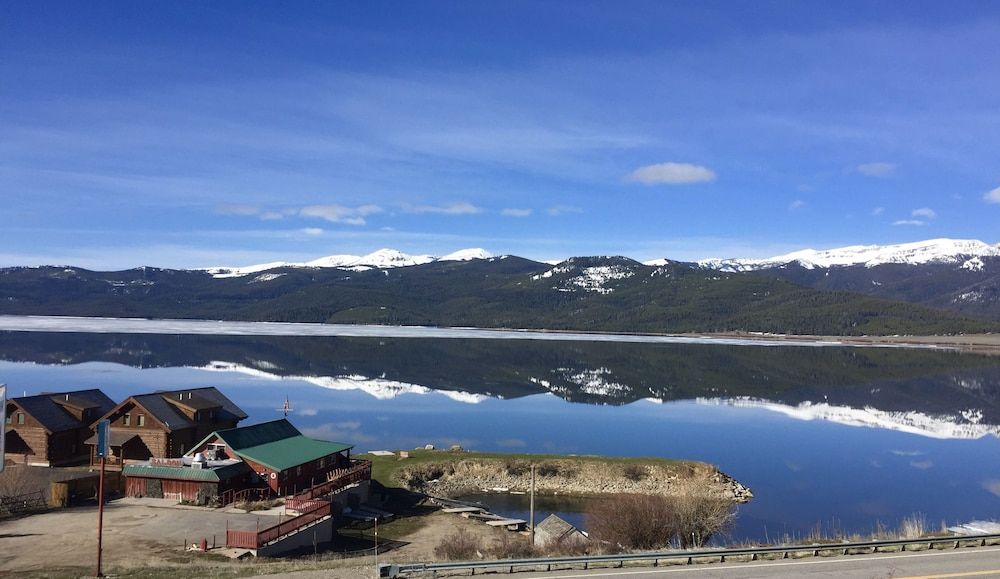 Lake View Suites 1