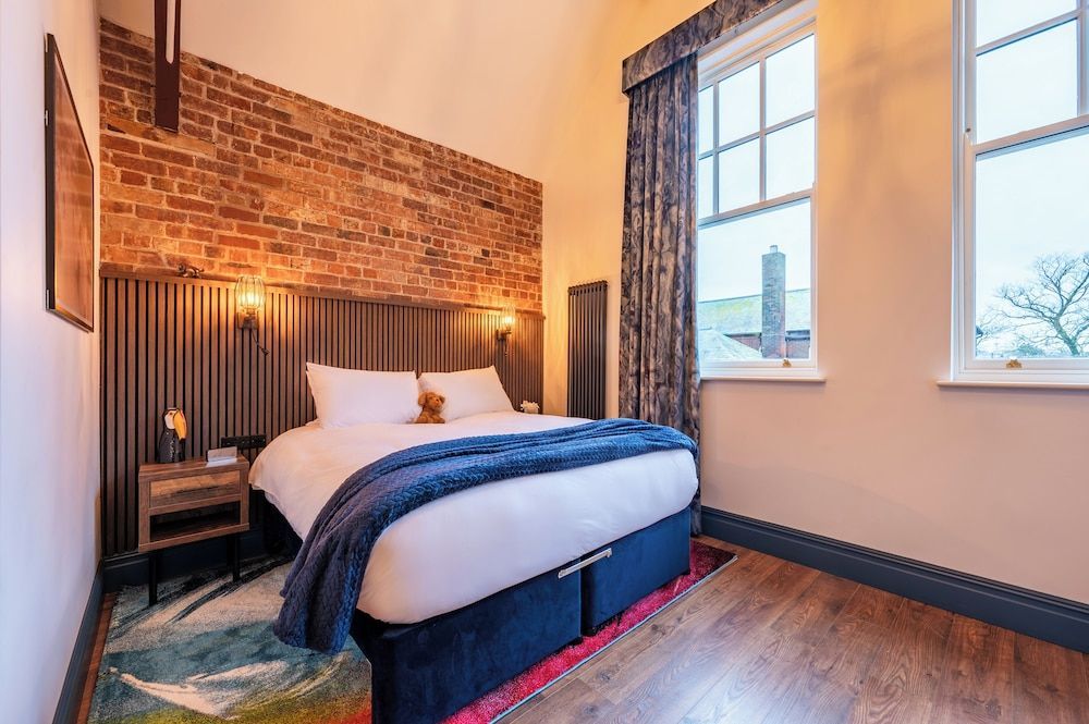 The Old Lyric Hall - St David Aparthotel 2