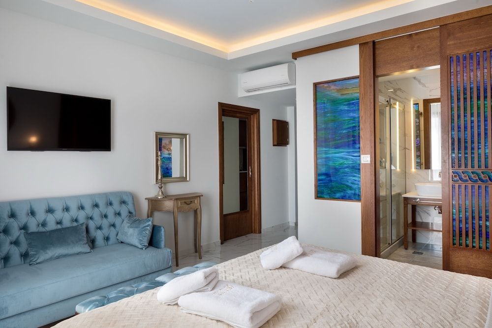 Vener Luxury Suites 2