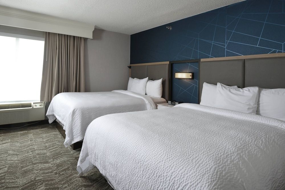 SpringHill Suites Des Moines West 1