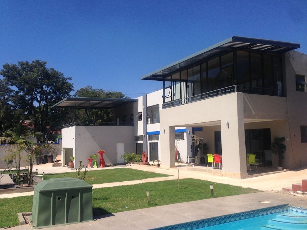 Tshedza Guest House 1