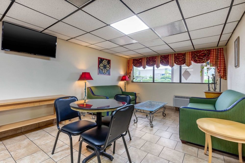 Econo Lodge Chattanooga Northeast - Ooltewah 2