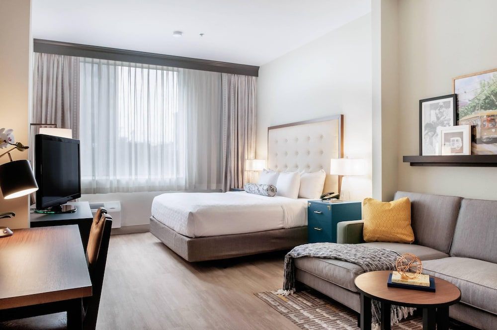 St Charles Coach House, an Ascend Collection Hotel 1