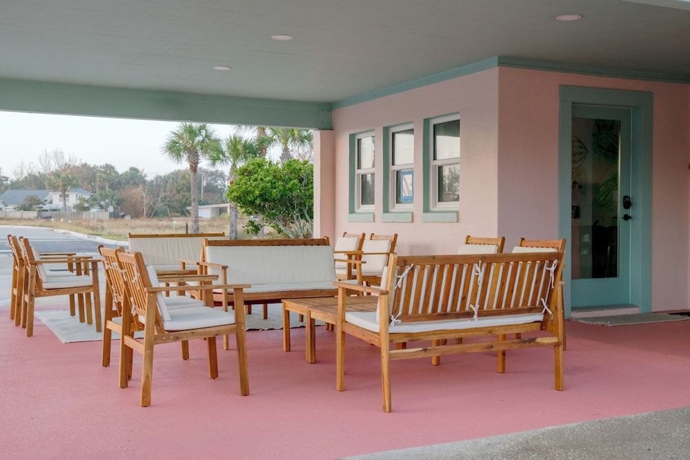 Haley's Court Boutique Motel 1