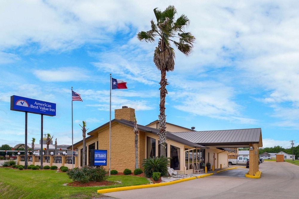 Americas Best Value Inn West Columbia 1