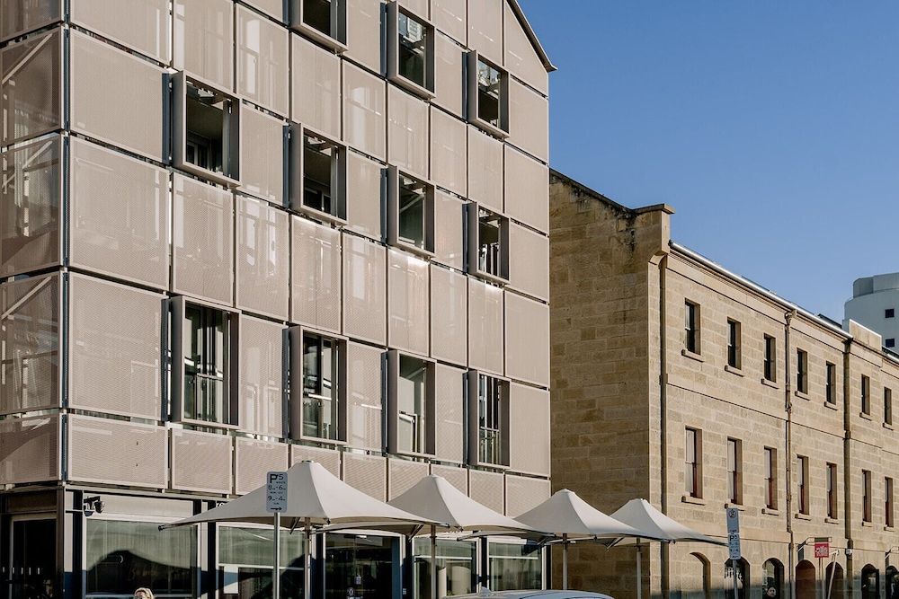 Salamanca Wharf Hotel 1