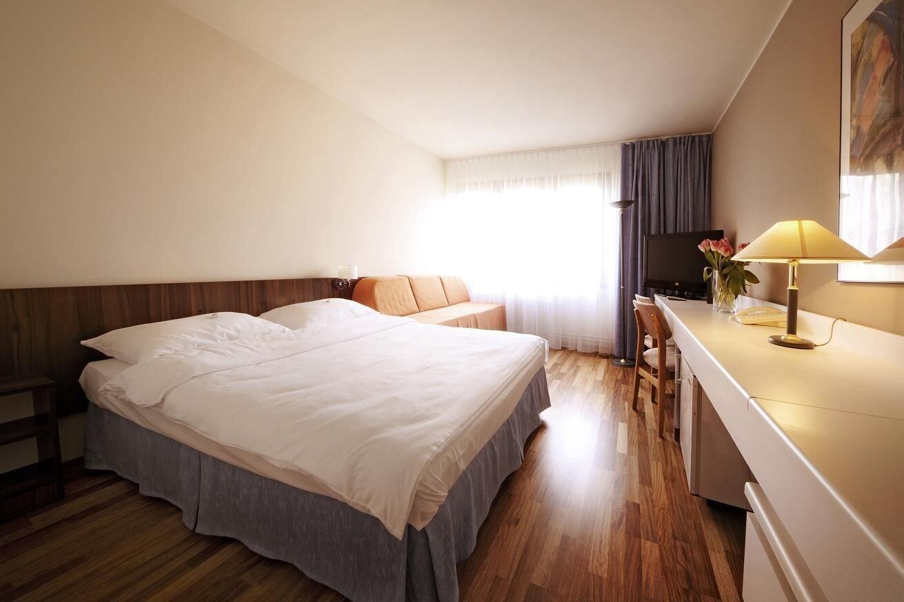 Omega Hotel 1