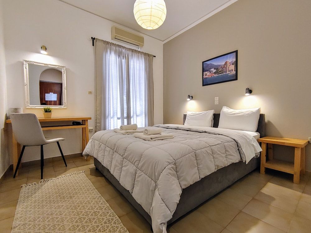 Hotel Aegina 1