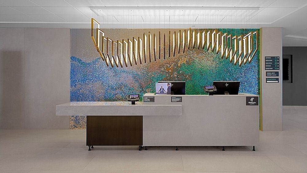 Holiday Inn CHICAGO - MIDWAY AIRPORT S by IHG 1