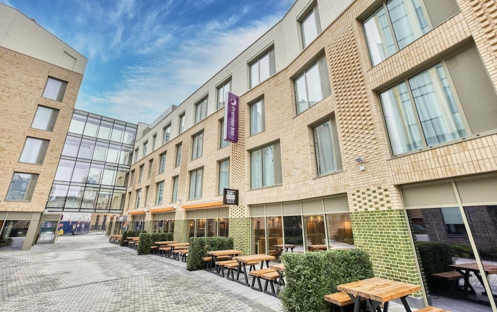 Premier Inn London Southwark - Southwark Station 1