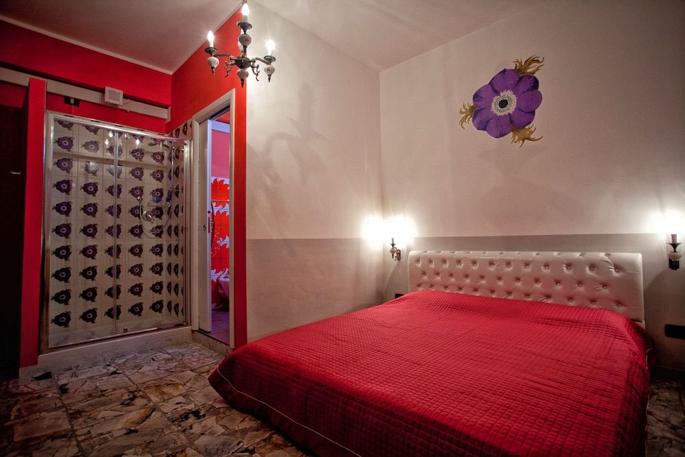 Flower Bed & Breakfast 1