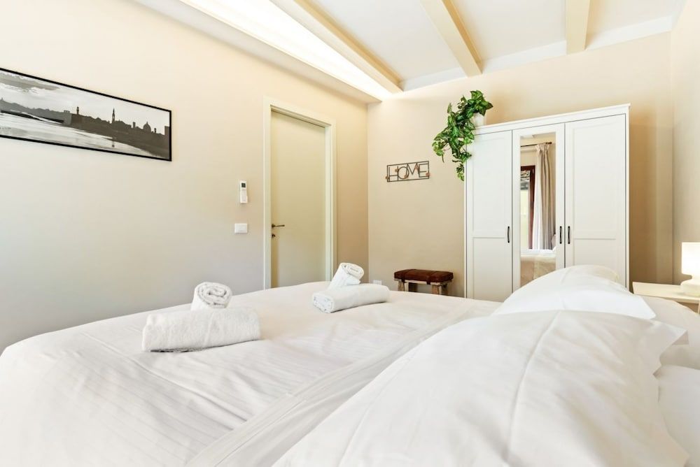 GuestHost - Piazzale Michelangelo Modern Flat 2