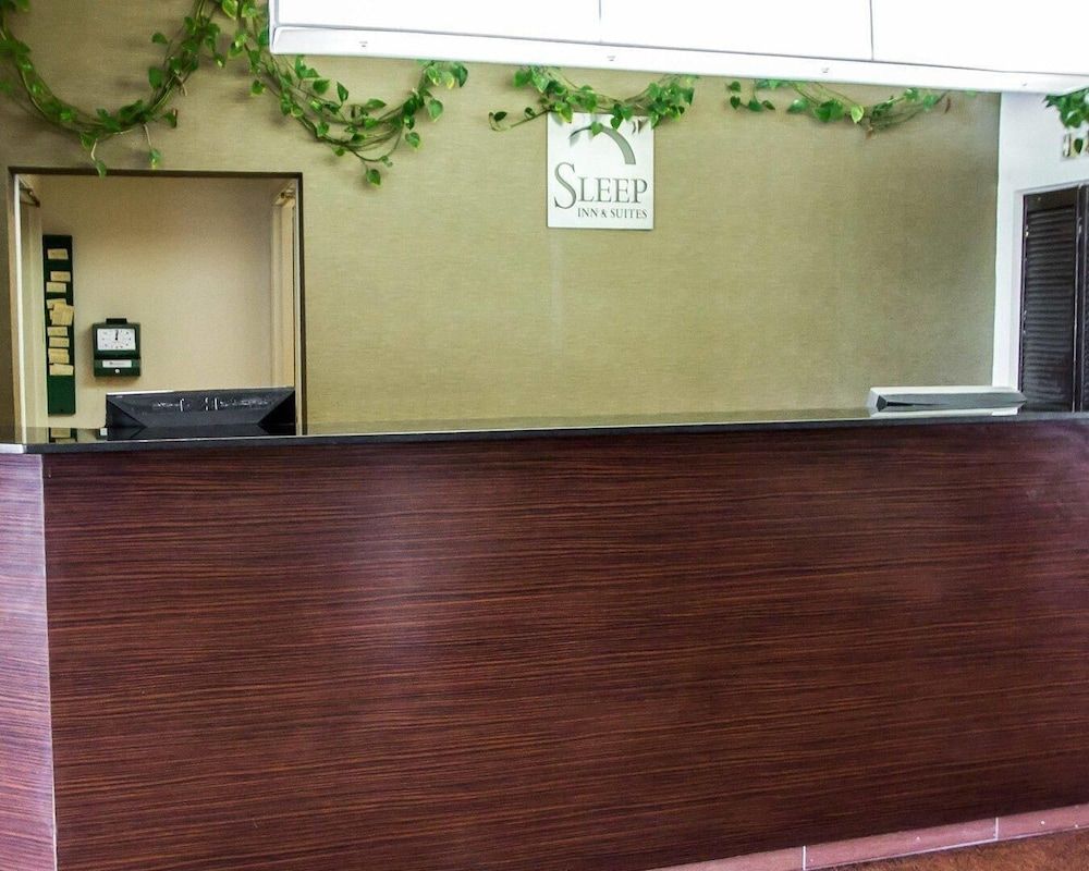 Sleep Inn & Suites Niantic North 2