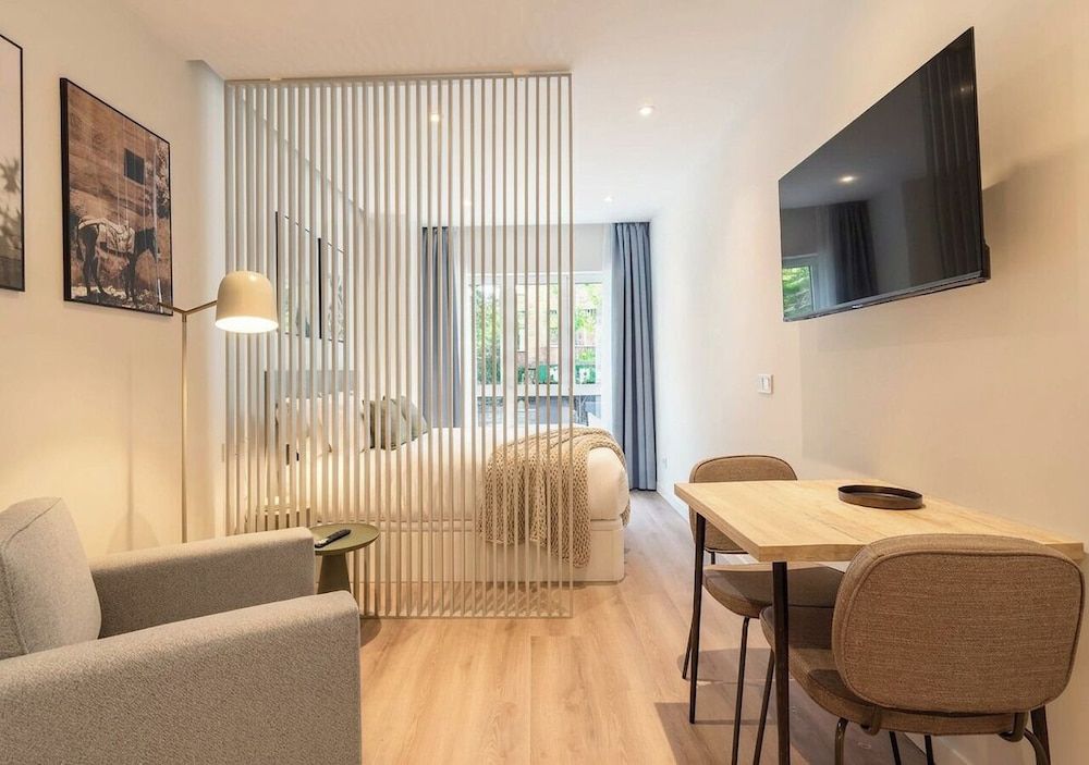 Limehome Madrid Calle Hurtado de Mendoza 2
