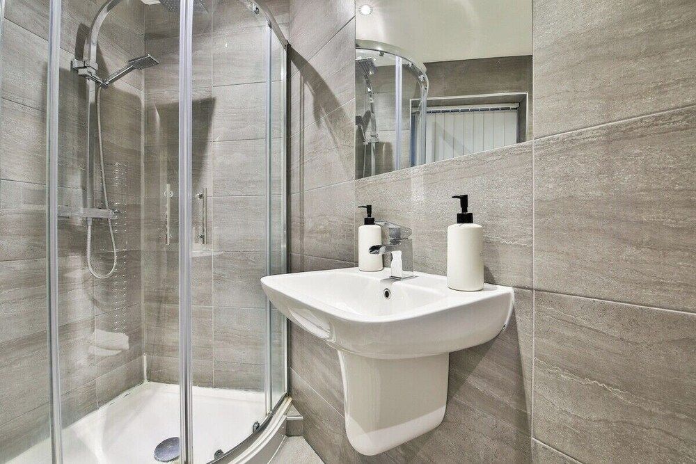 Whitchurch Place 2 Bed Flat in Cardiff 1