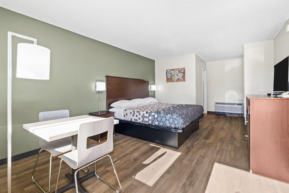 Bend Inn & Suites 1