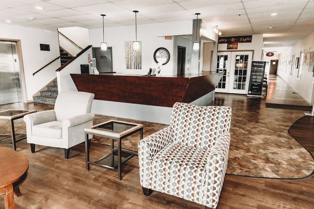Bicentennial Inn 2