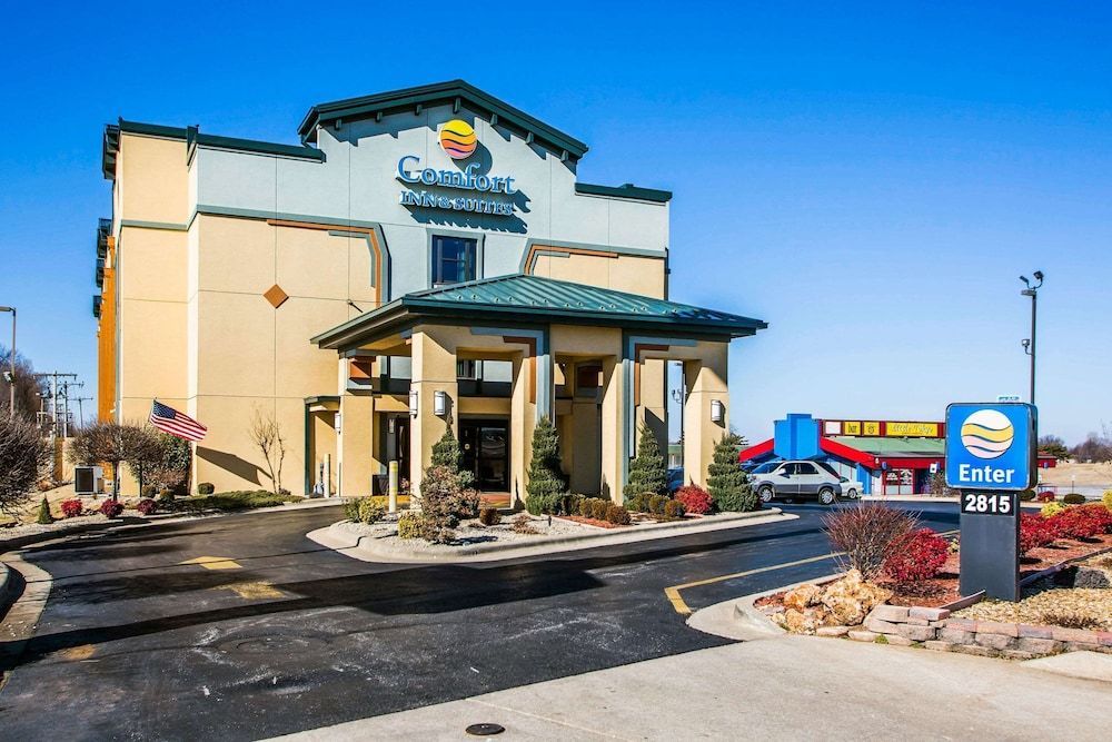 Comfort Inn & Suites Springfield I-44 1